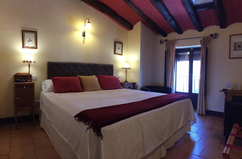 לה פרסנדה Hotel El Convent 1613 מראה חיצוני תמונה